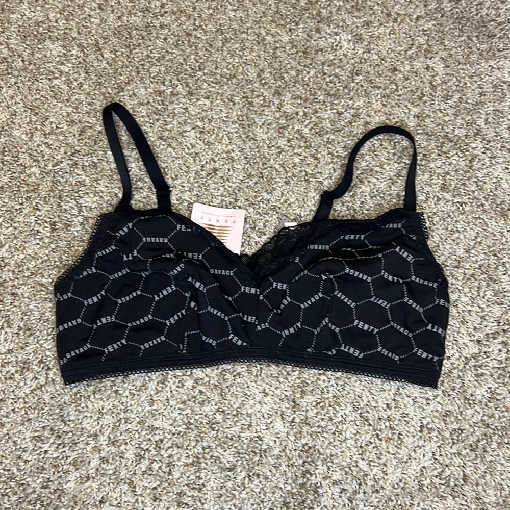 NWT: Savage x Fenty logo print bra size 2X